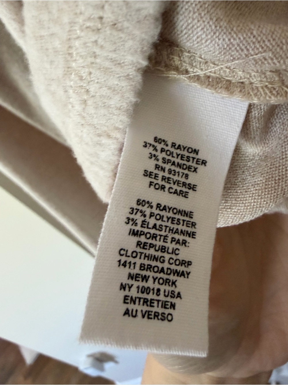 NWOT* For The Republic Cream V-Neck Long-Sleeve Top- Size Medium - Picture 4 of 5